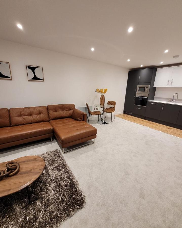 Luxury 1 Bed Apartment In The Centre Of Rochester Wainscot エクステリア 写真