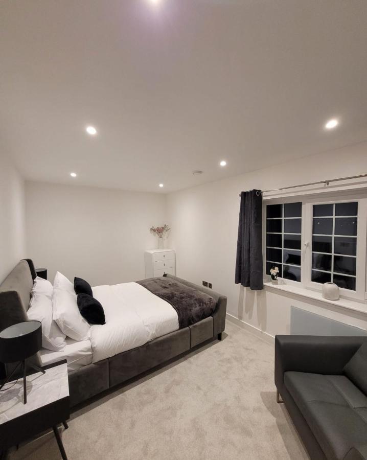 Luxury 1 Bed Apartment In The Centre Of Rochester Wainscot エクステリア 写真